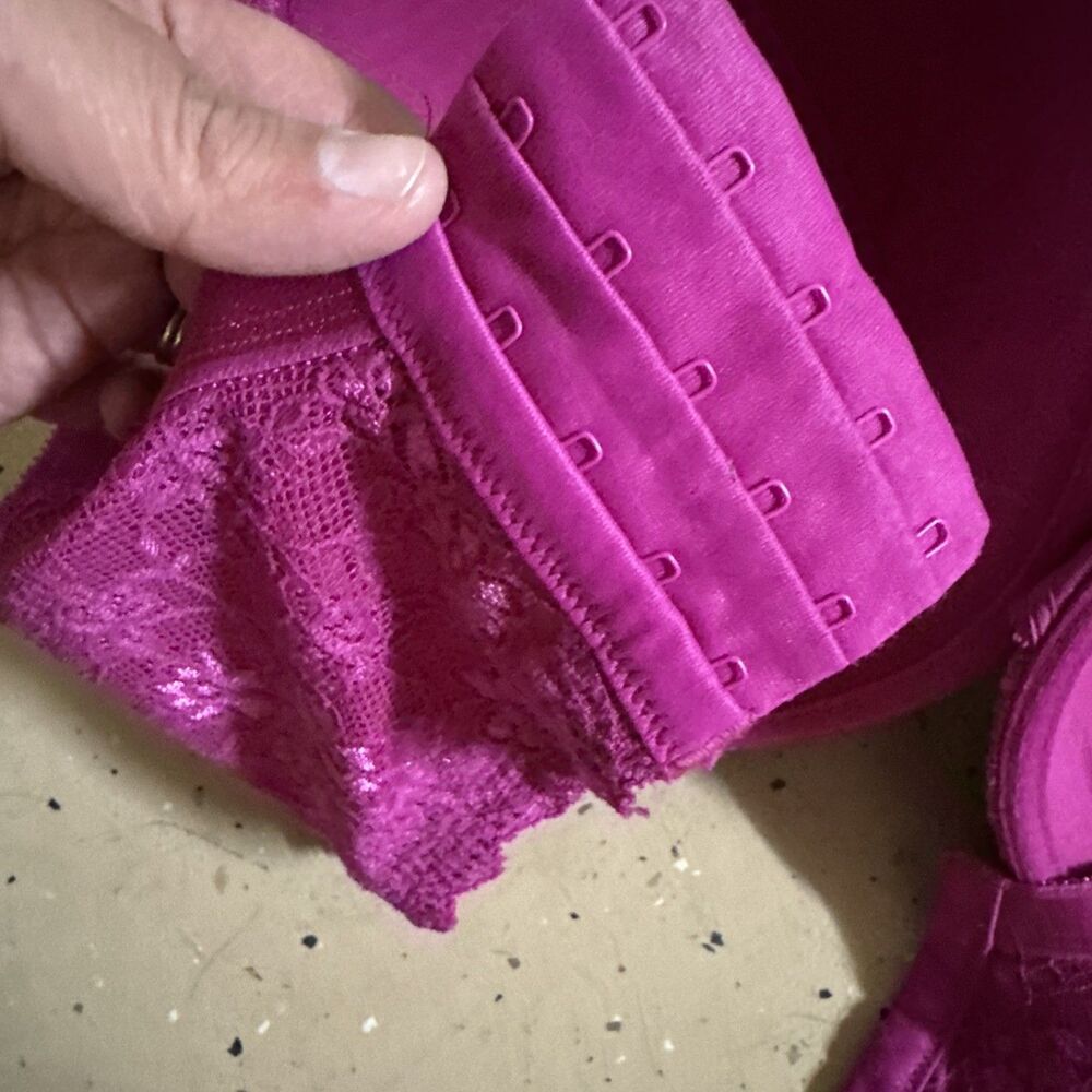 Torrid 44F  Pink Lace Molded Cup Push Up Bra - Picture 5 of 6